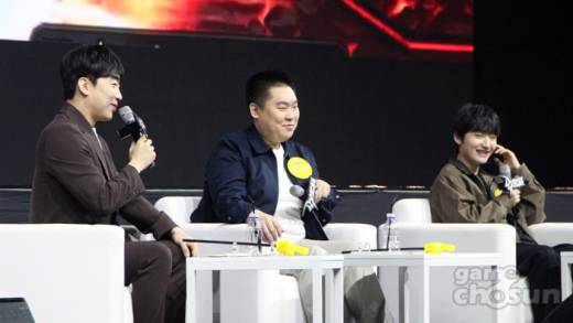 ＂???: 성캐, 인섹, 피넛이 있는 이 곳은 LCK가 아니라 던페＂ 던파 20주년을 축하하러 ...